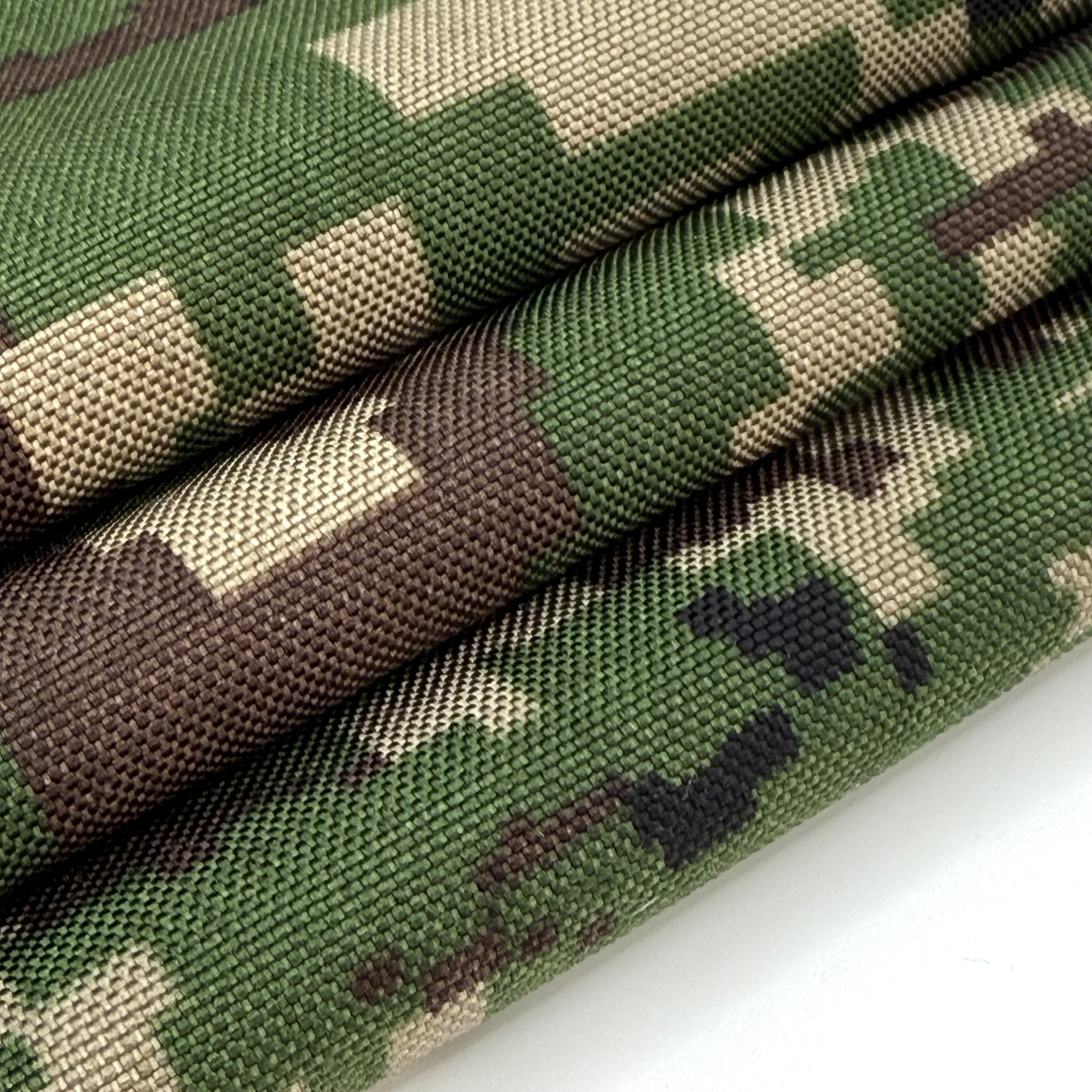 Davamlı Cordura parçalarını rəqabətli toptan qiymətlərlə haradan təmin etmək olar?