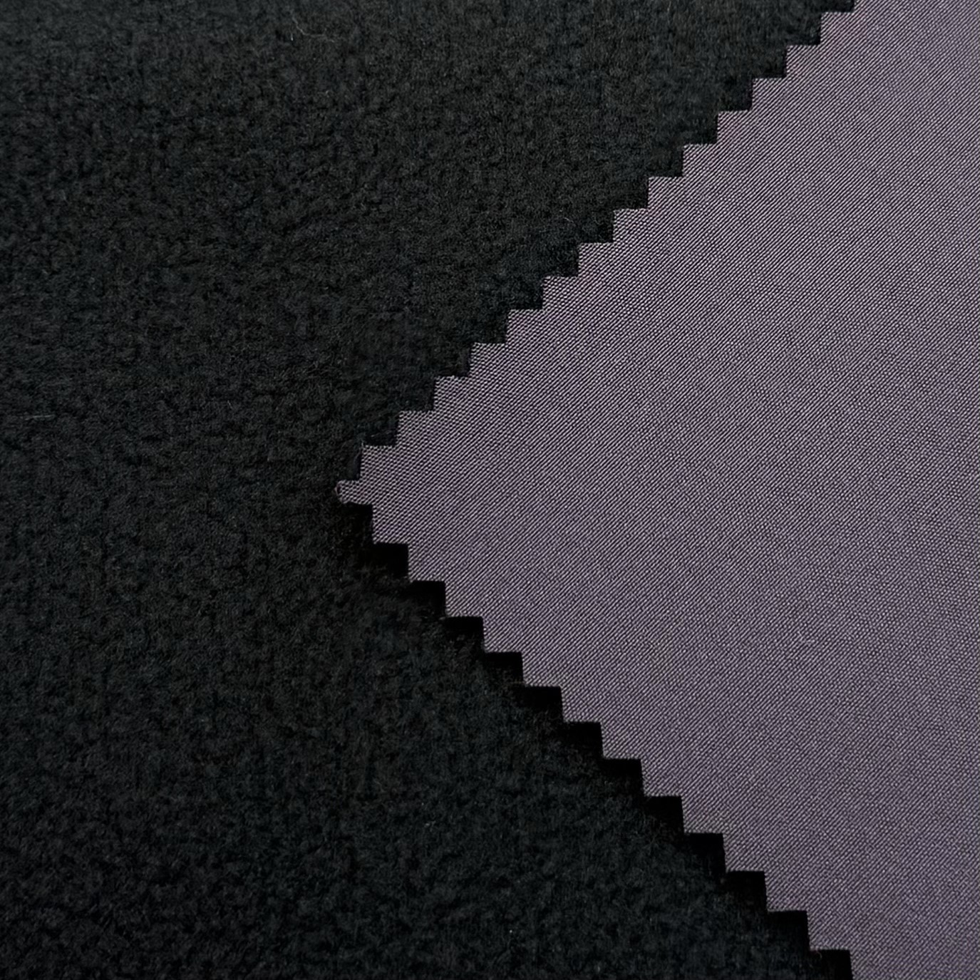 Yumuşaq qabığa malik fleece parçaları ekstremal şəraitdə rahatlığı və performansı necə artırır?