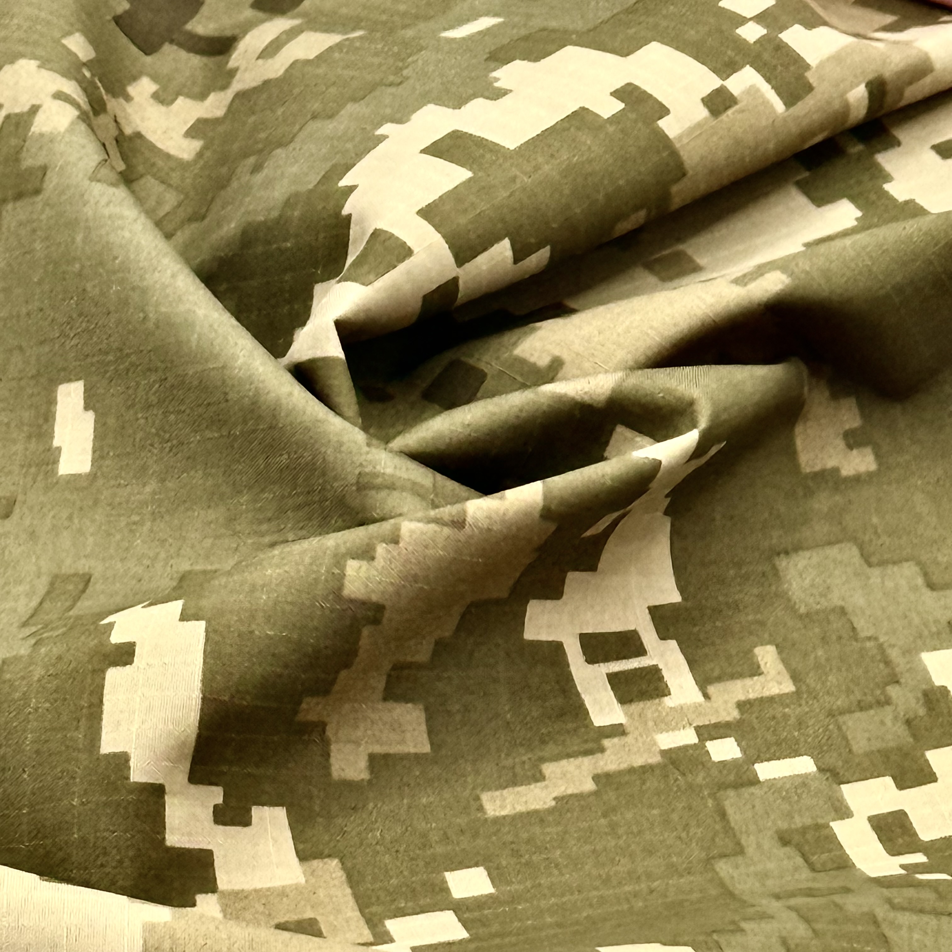 Ənənəvi qatıfabricinin son sərhədlərində istifadəsi.