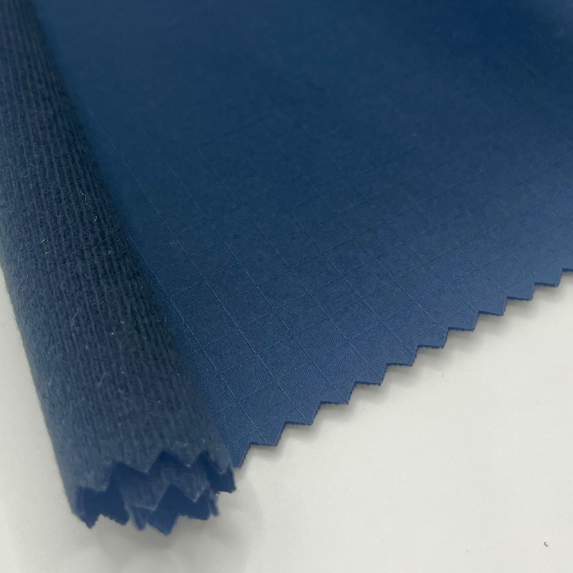 Bombardir Ceketinin Materialını Uzun Müddətli Olaraq Qorumağınız Üçün Nəzarət Etmək