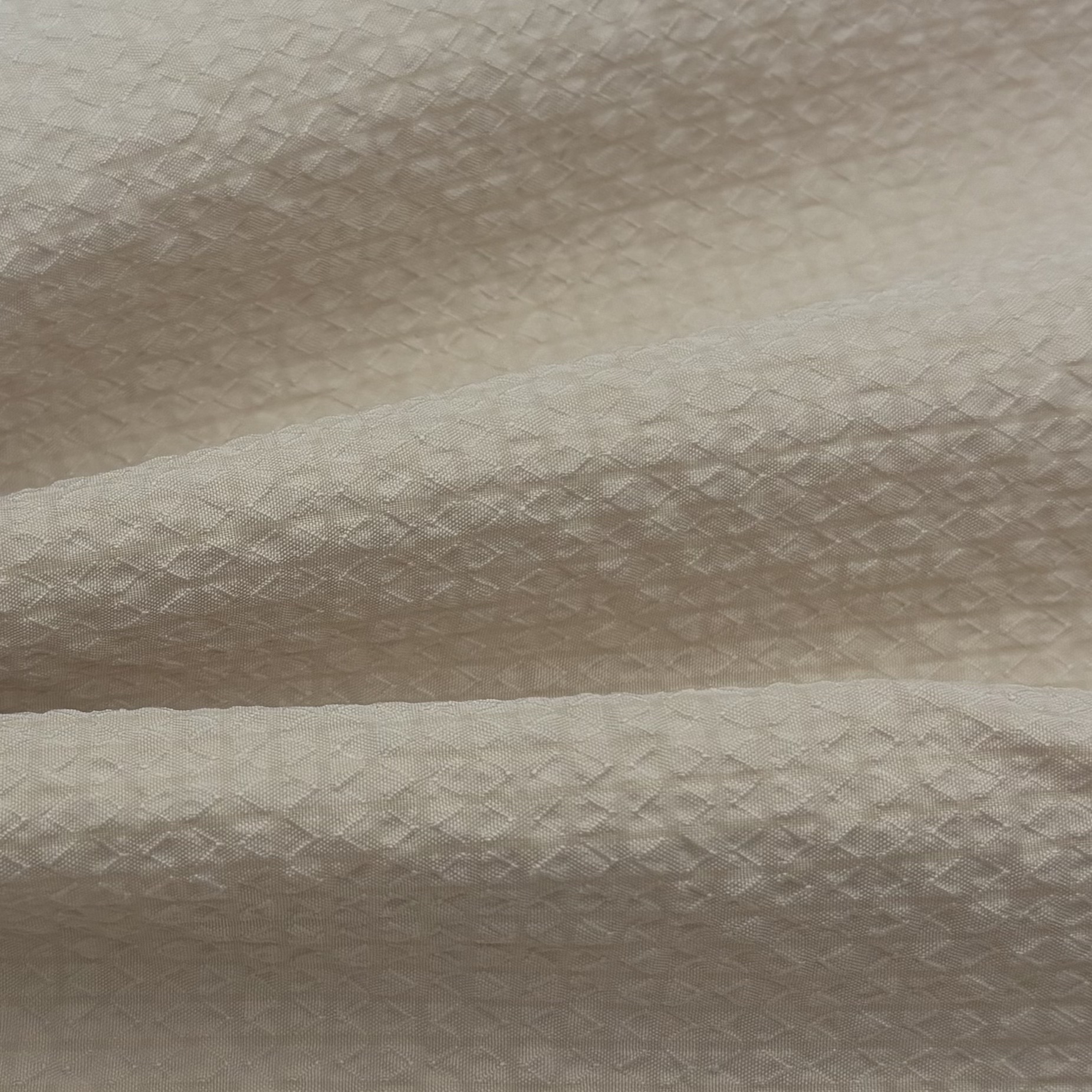 75D*150D 100% poliester, paltarlarda qırışlı üslub