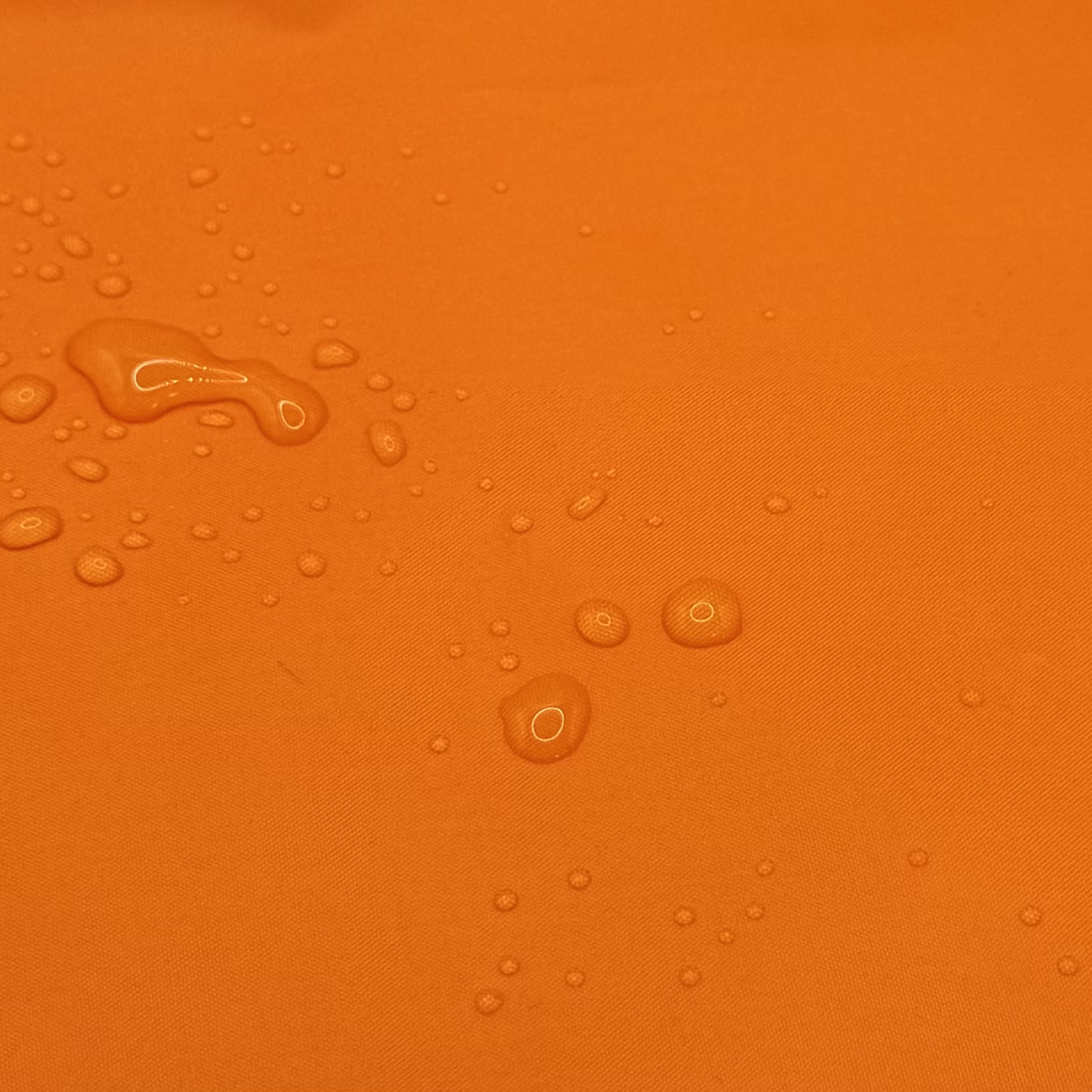 Moda və rahatlıq dəyişməsi ilə birgə trendi poliestir jackesini sınayın