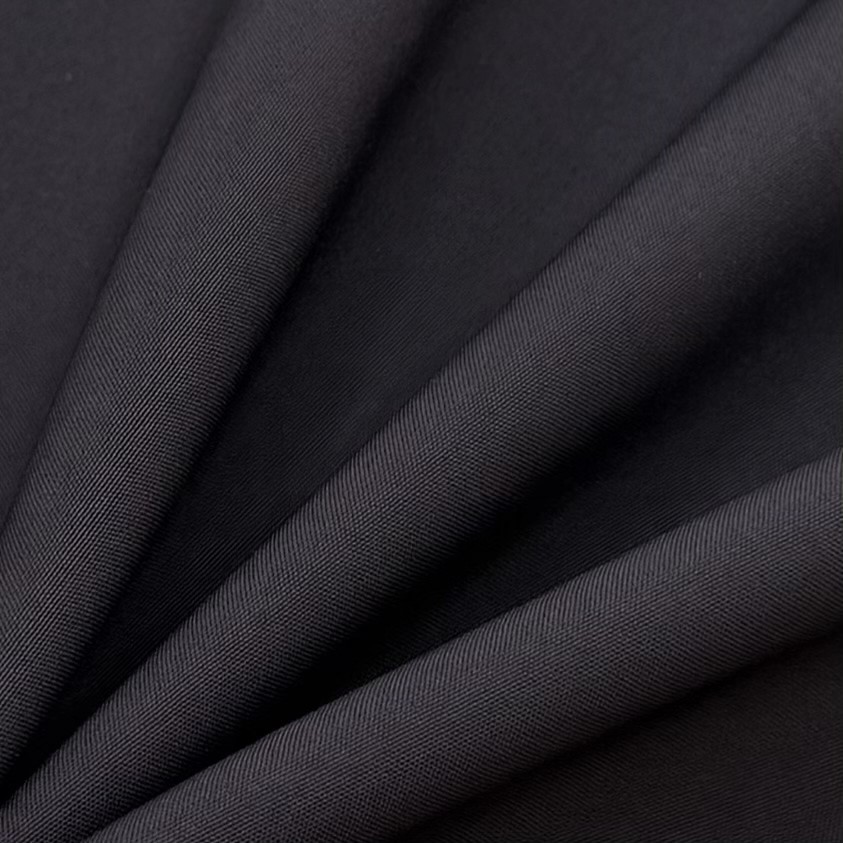 Softshell materialı havaya davamlı geyimlər üçün ən yaxşı seçim edən amillər hansılardır?