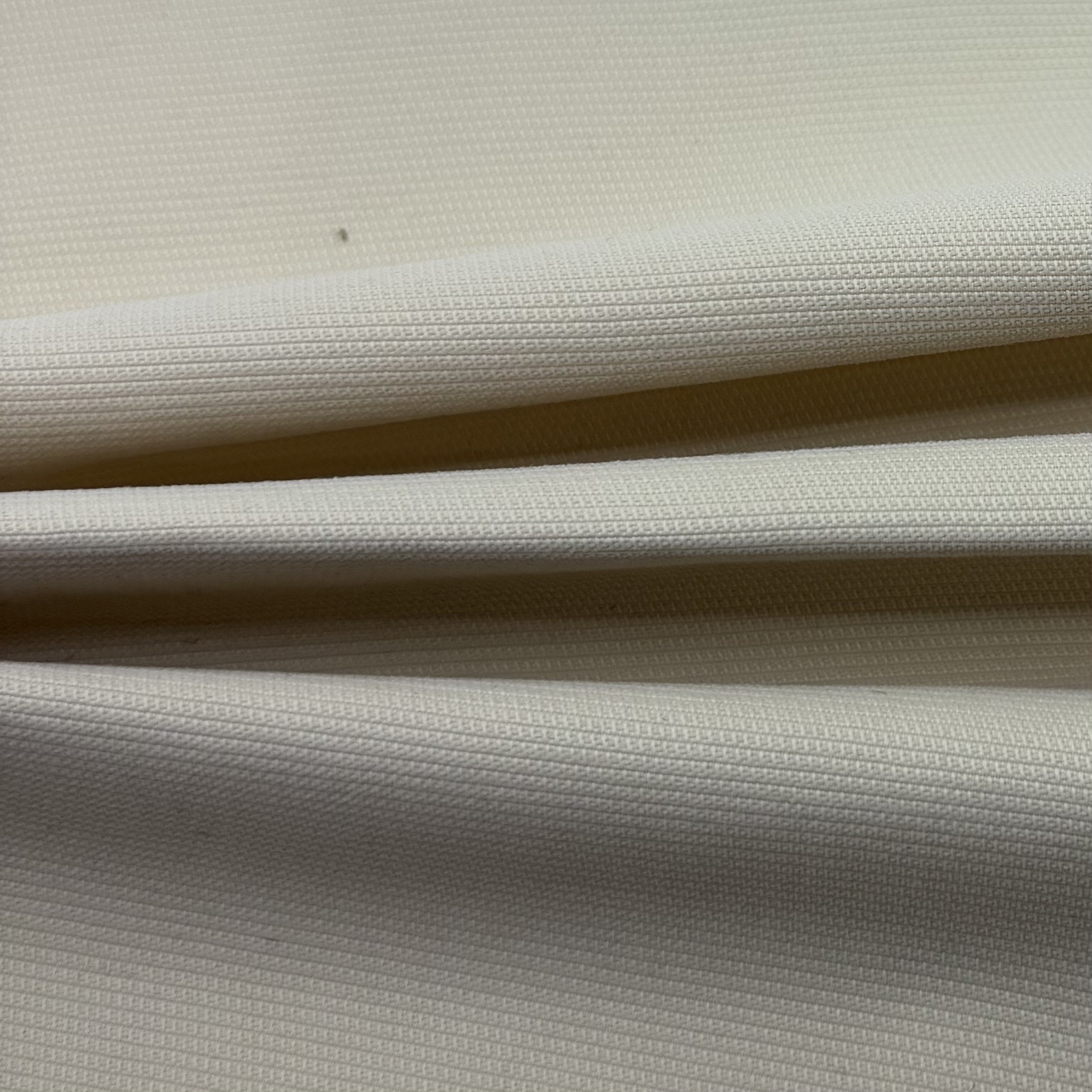 Niyə yüksək keyfiyyətli materialda sərmayə qoyulması uzun ömürlü pantolonlar üçün əhəmiyyətli dir?