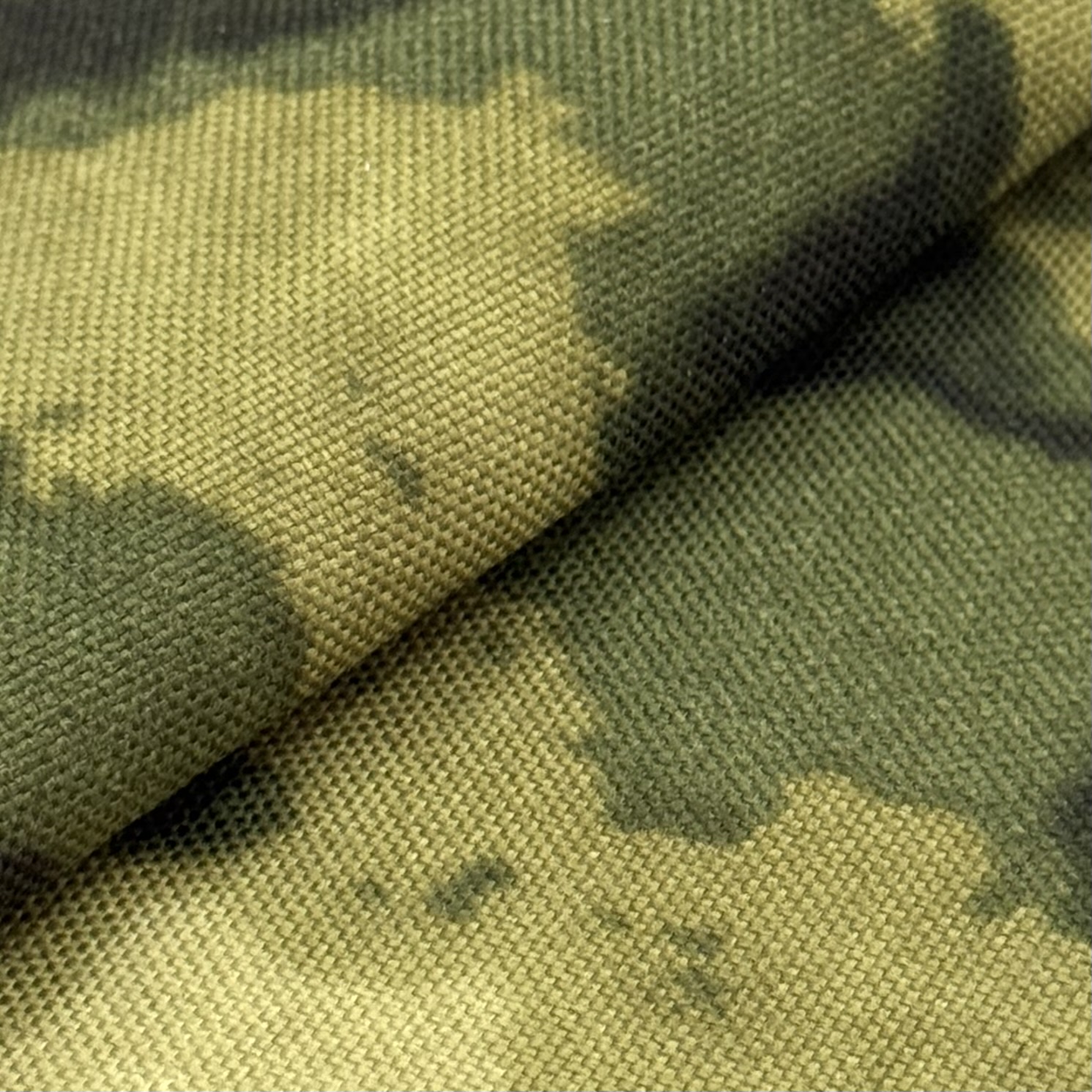 Şapkalarda istifadə olunan müxtəlif materialların diapazonu