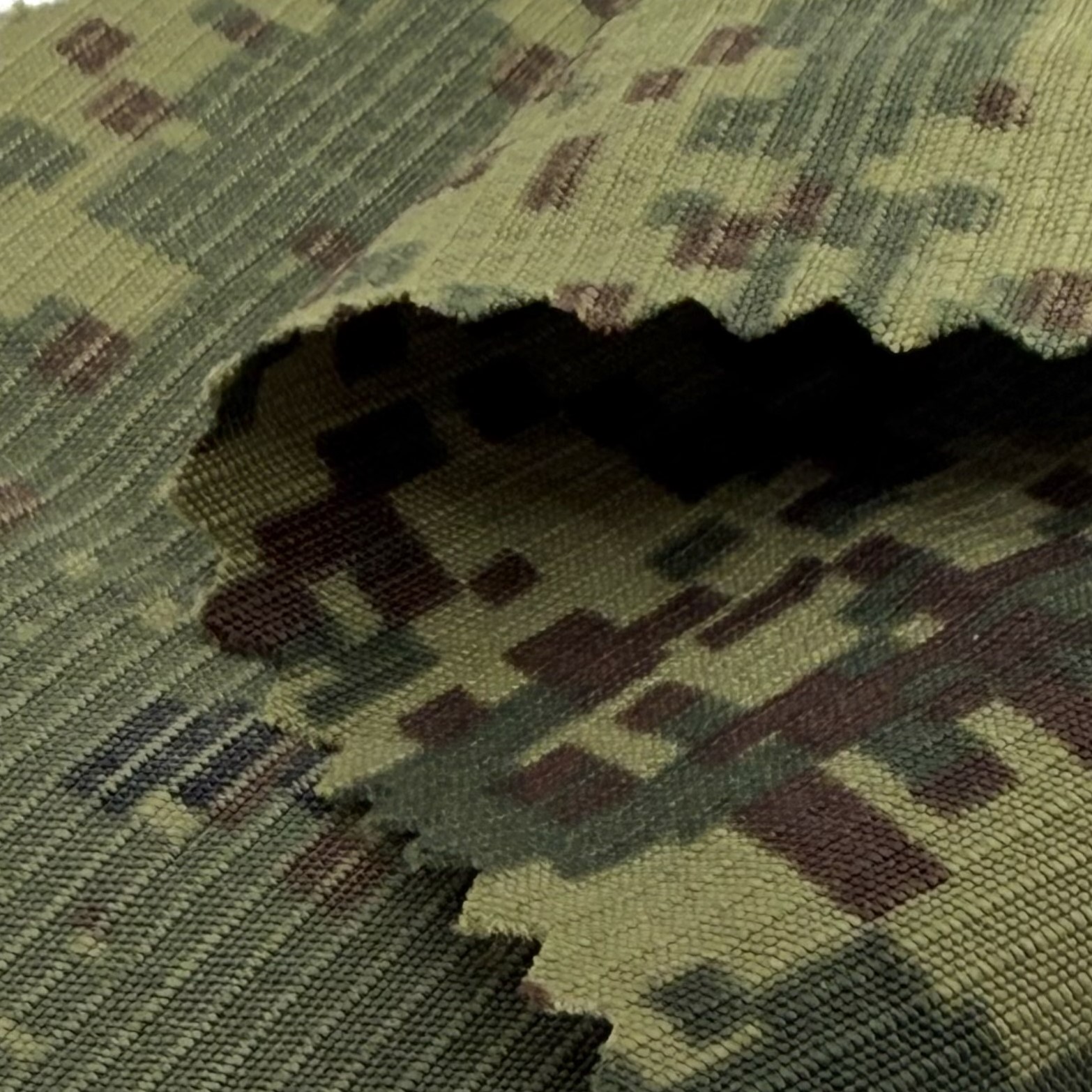 Nəfəs Alabilən və Suya Qarşı Dayanıqlı Texnologiya