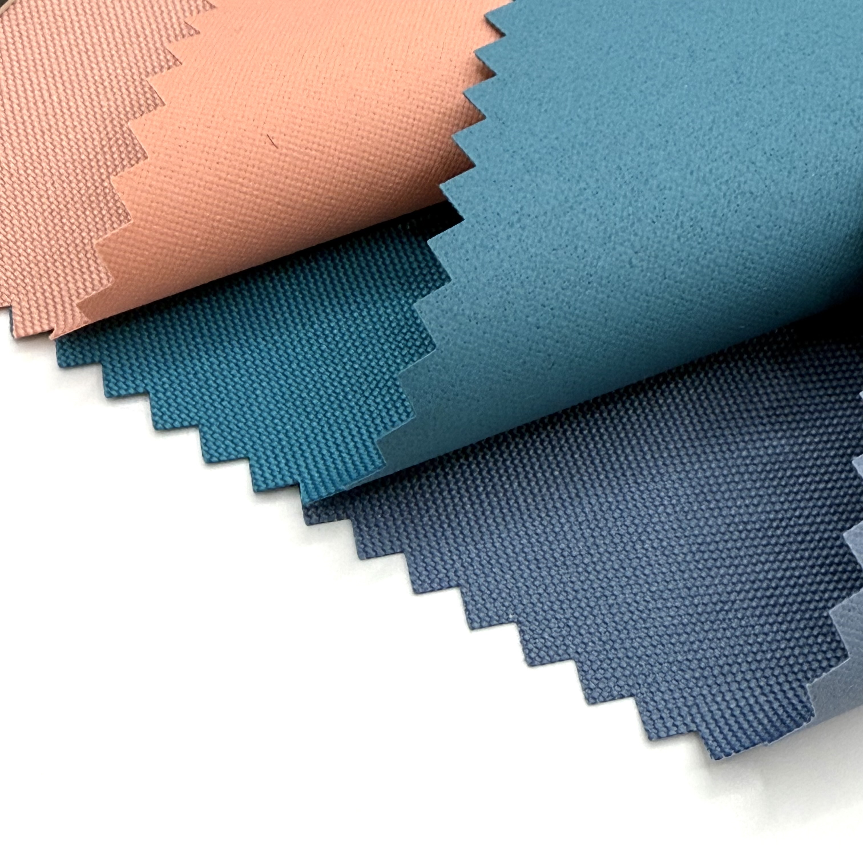 Poliester və ya pamuq? Forma üçün ən yaxşı tekstil seçimlərinin müqayisəsi.