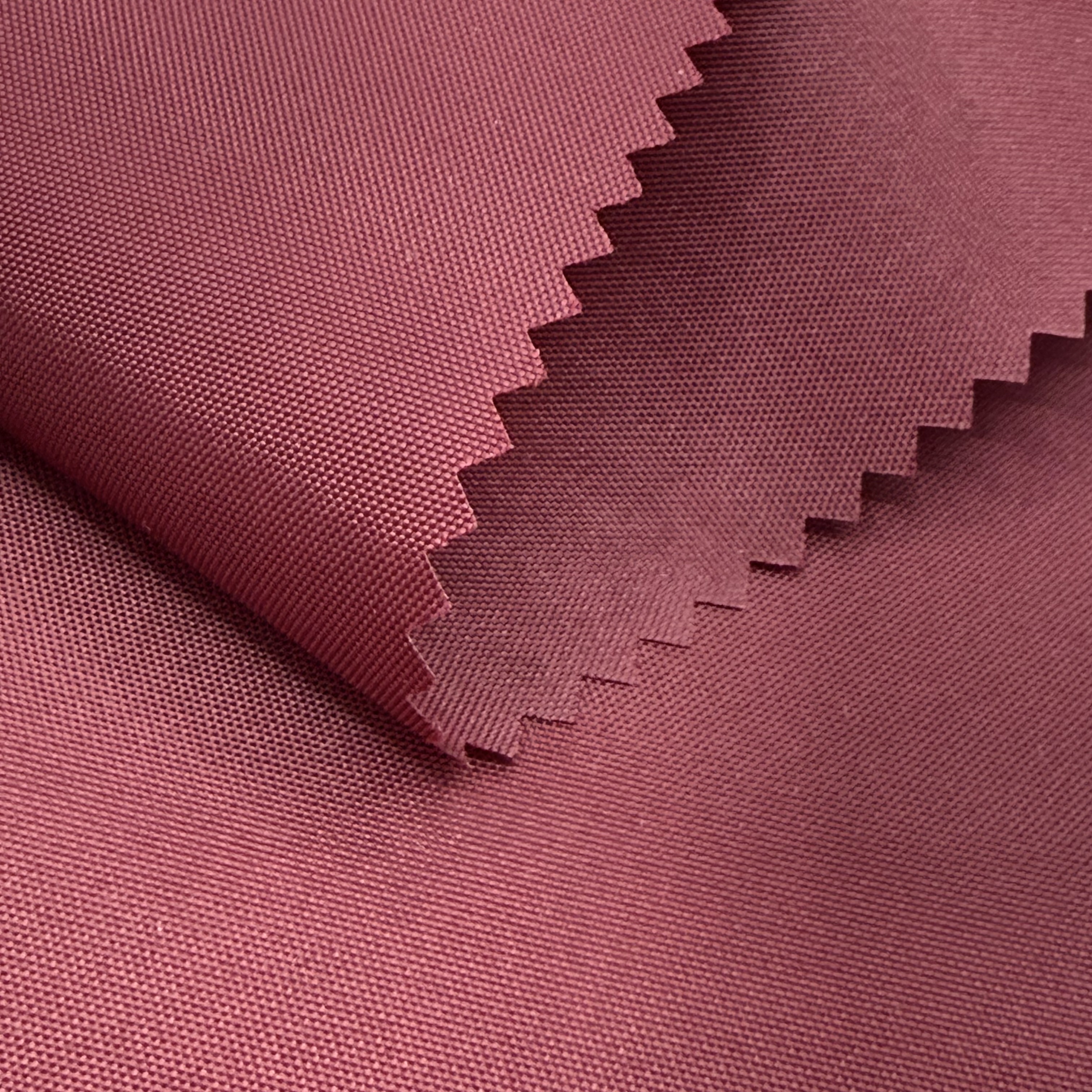 Qalın kərpicin möbilya üslubu üçün seçilməsi.