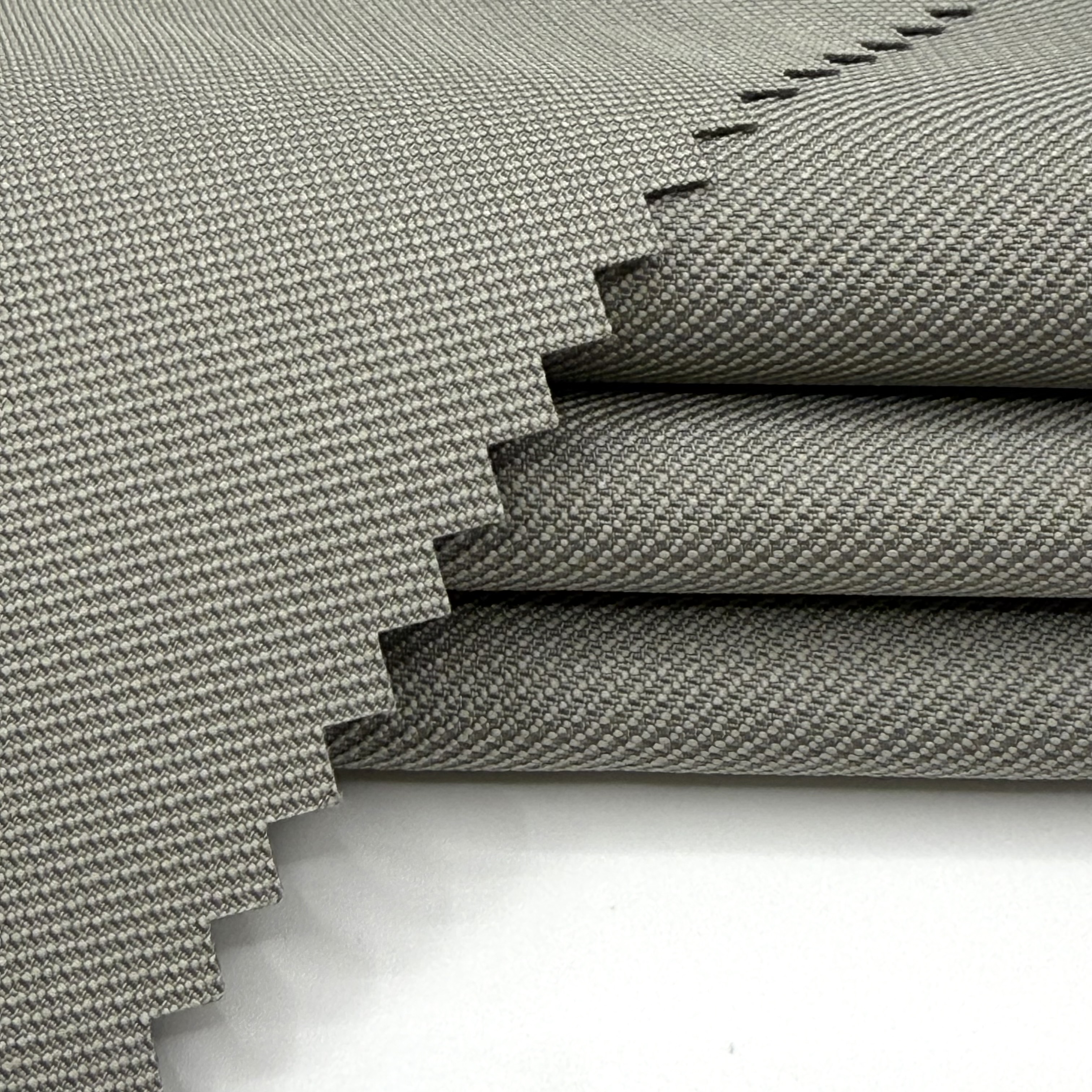 Poliester-nilon materialı necə trend olan sənaye standartlarına cavab verir?