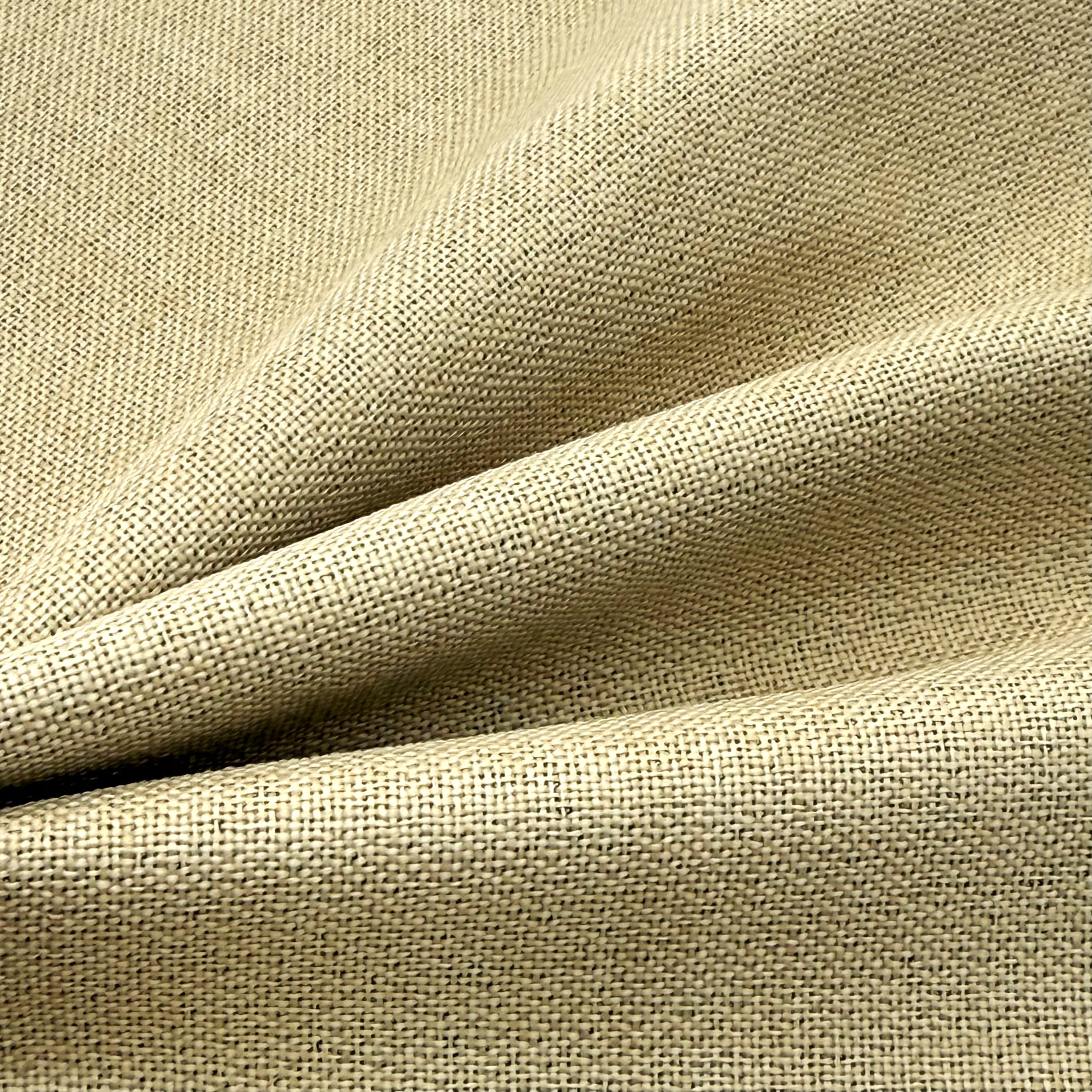 Yağmurlukda ən yaxşı rahatlıq üçün nəfəs alabilən qaby