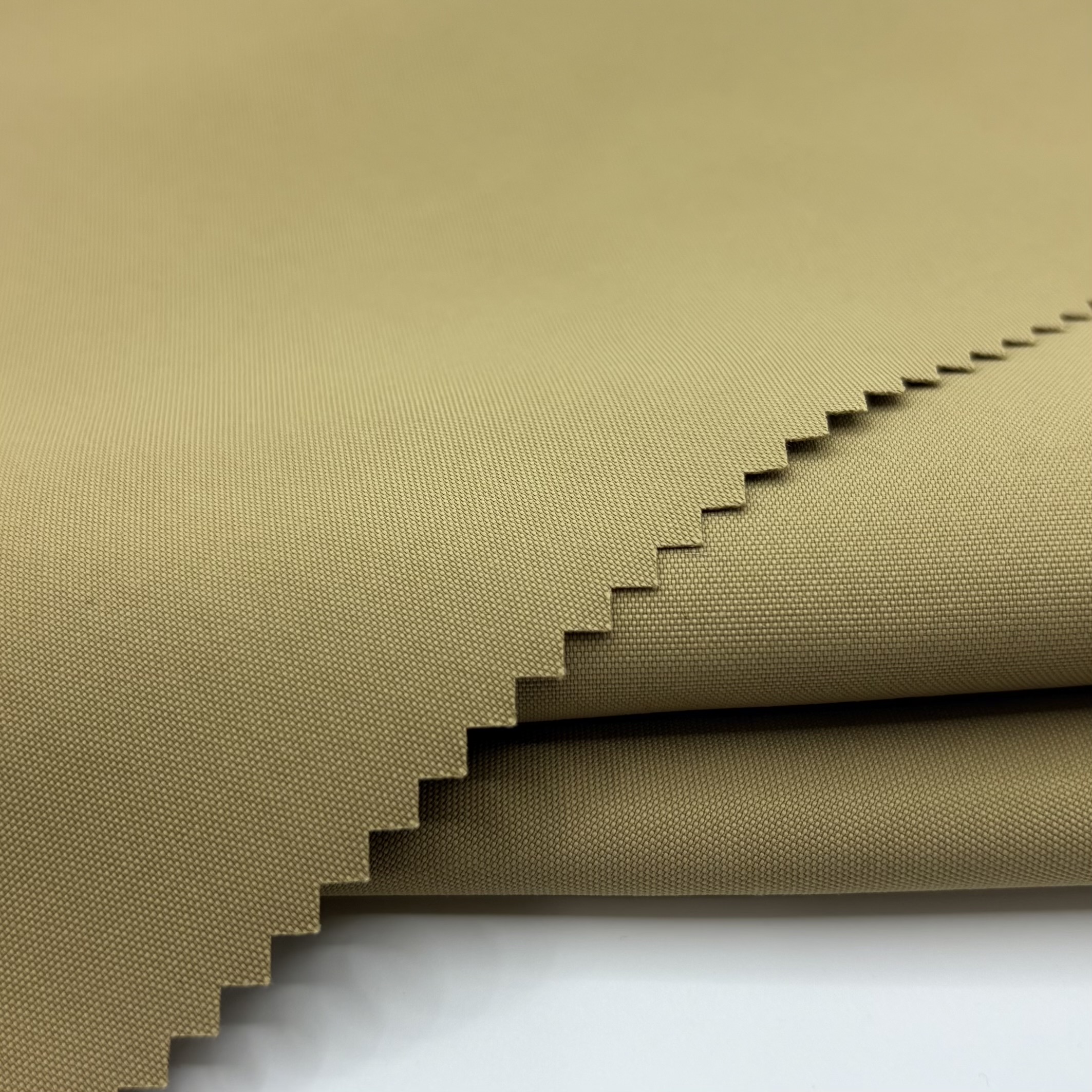 300D*300D 255gsm 100% poliester, təbii örtük ilə su keçirməzliyə malik