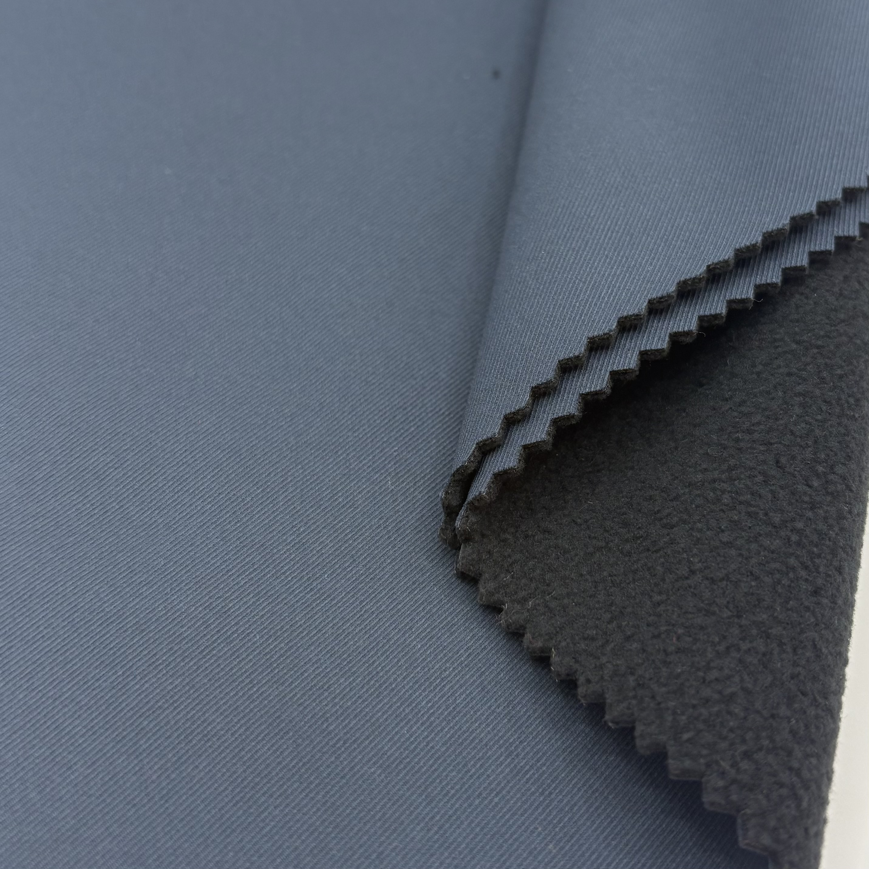 Qumaş Pantolonlar Niyə Dünyaya Dost Dürüst Ürəklərdir