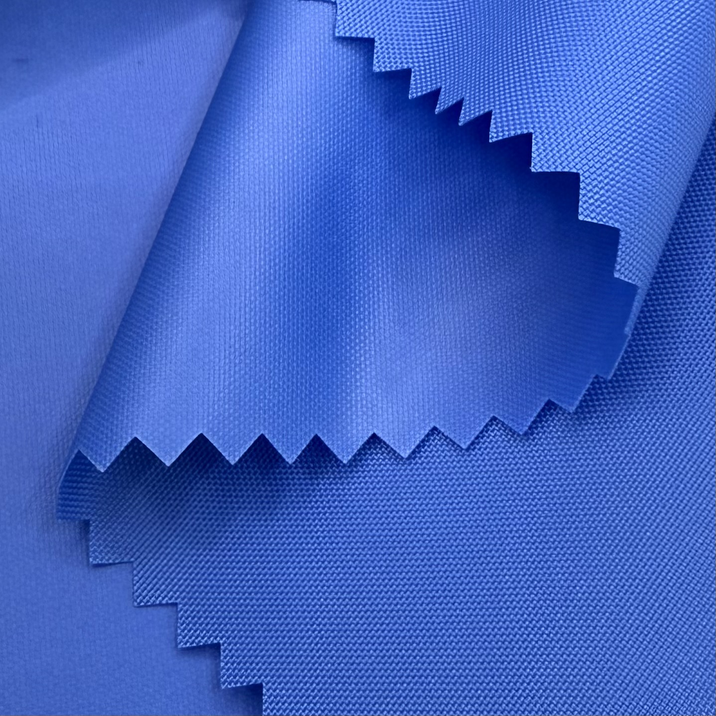 Geleneksiyədən yüksək texnologiyaya qarışlı doku ilə