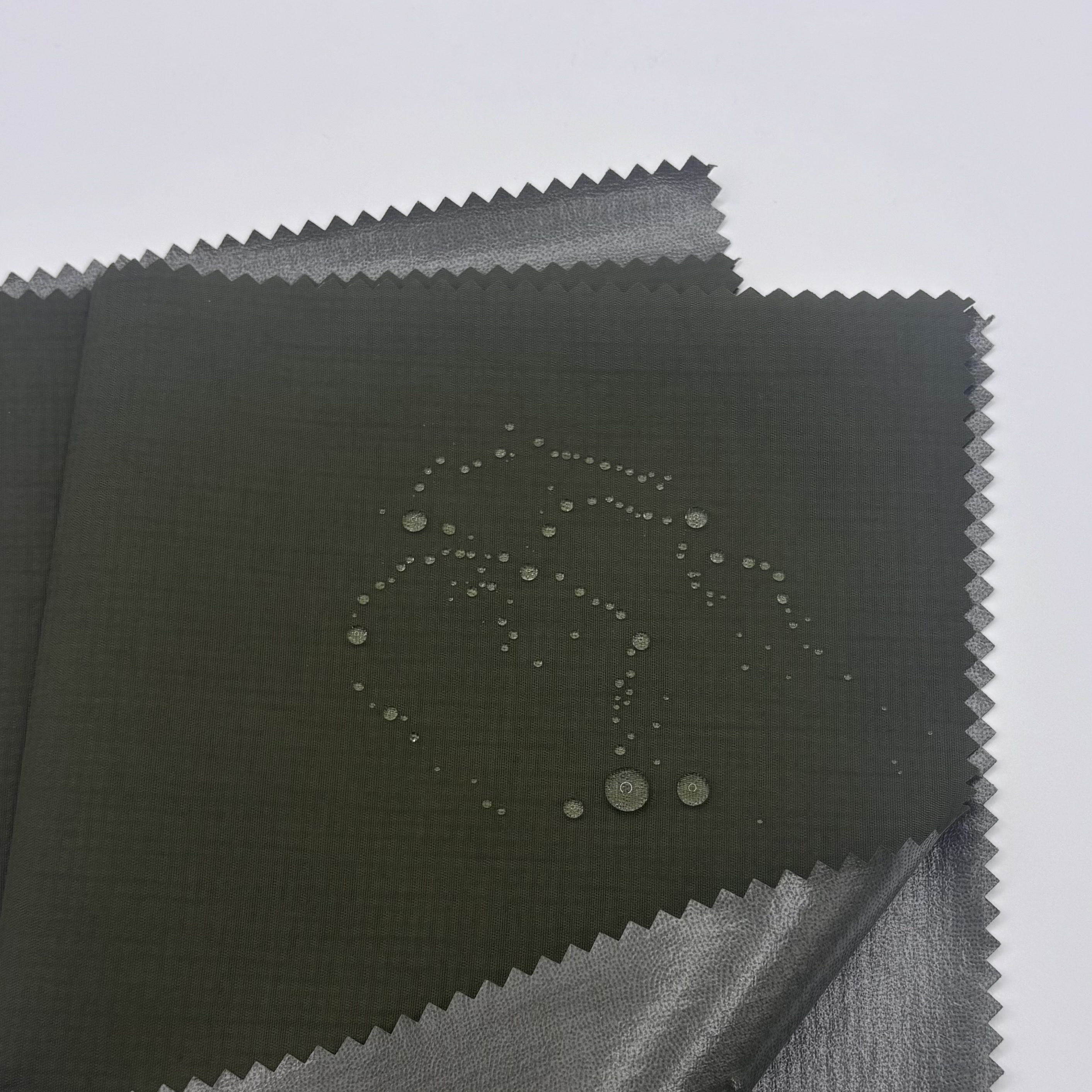 Moda ilə əlaqəli pantolonlar üçün mükəmməl material axtarışı