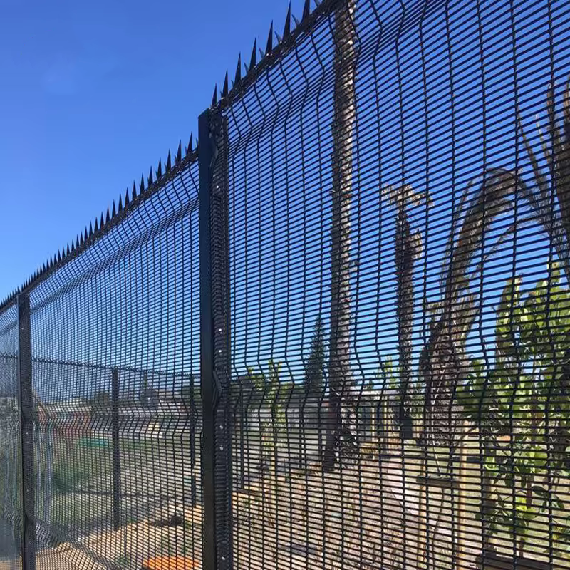 Sifatli panjara mahsulotlari orqali xavfsizlikni oshiring hamda tinchlikni his qiling