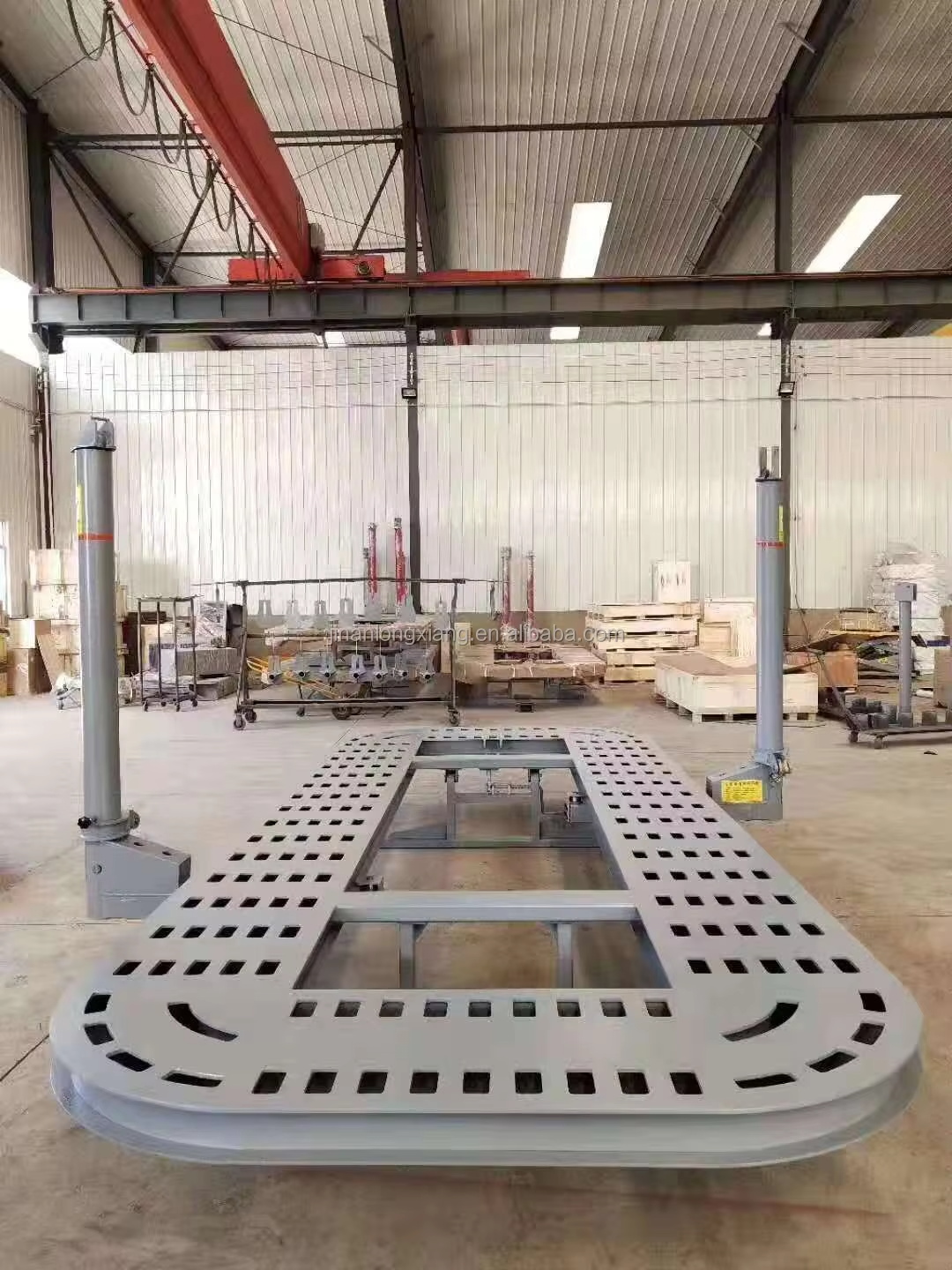 2-Post vs. 4-Post Car Lifts: Which Fits Your Business Needs?