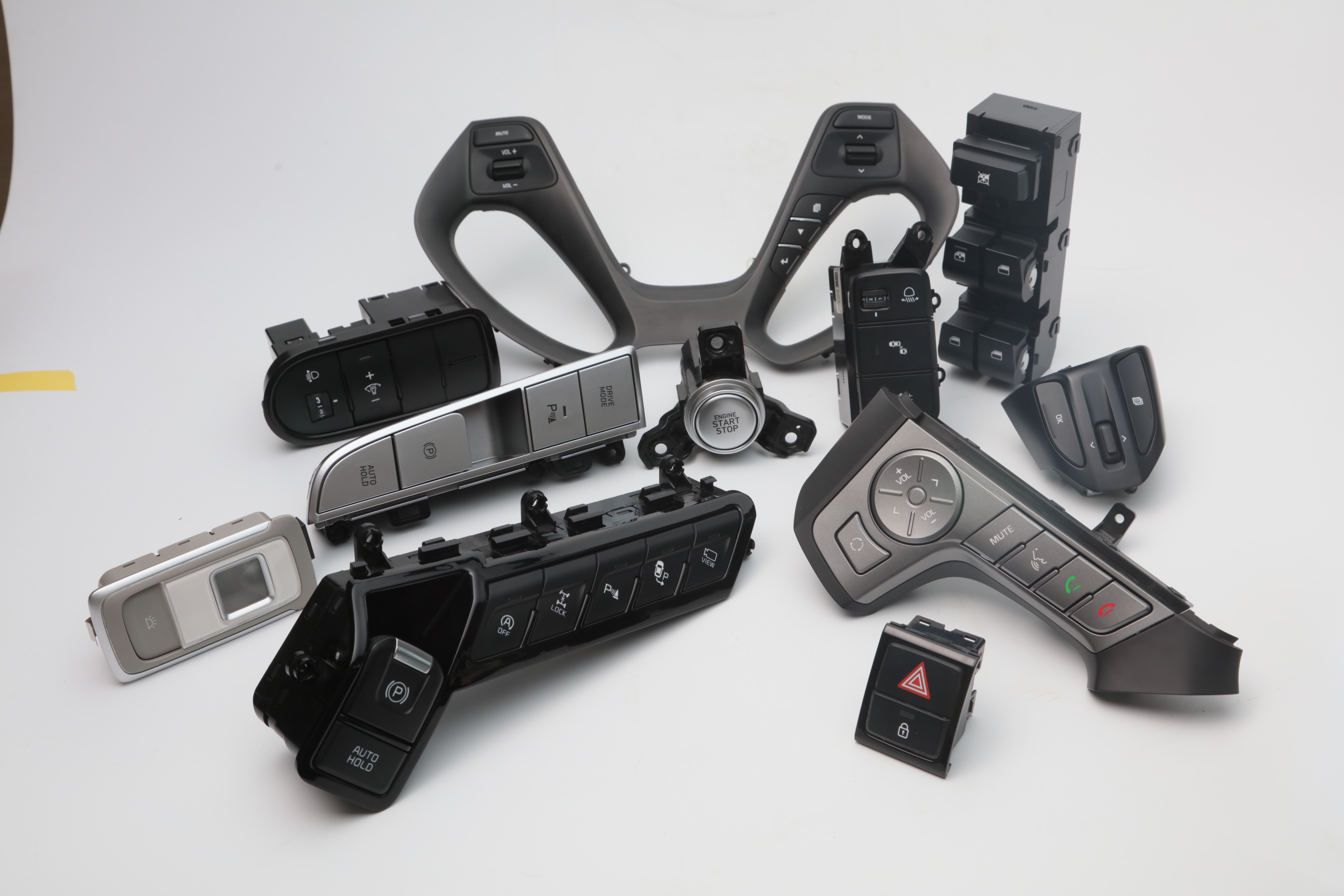 Automotive Dashboard Injection Molding: Multi-Material Integration Techniques