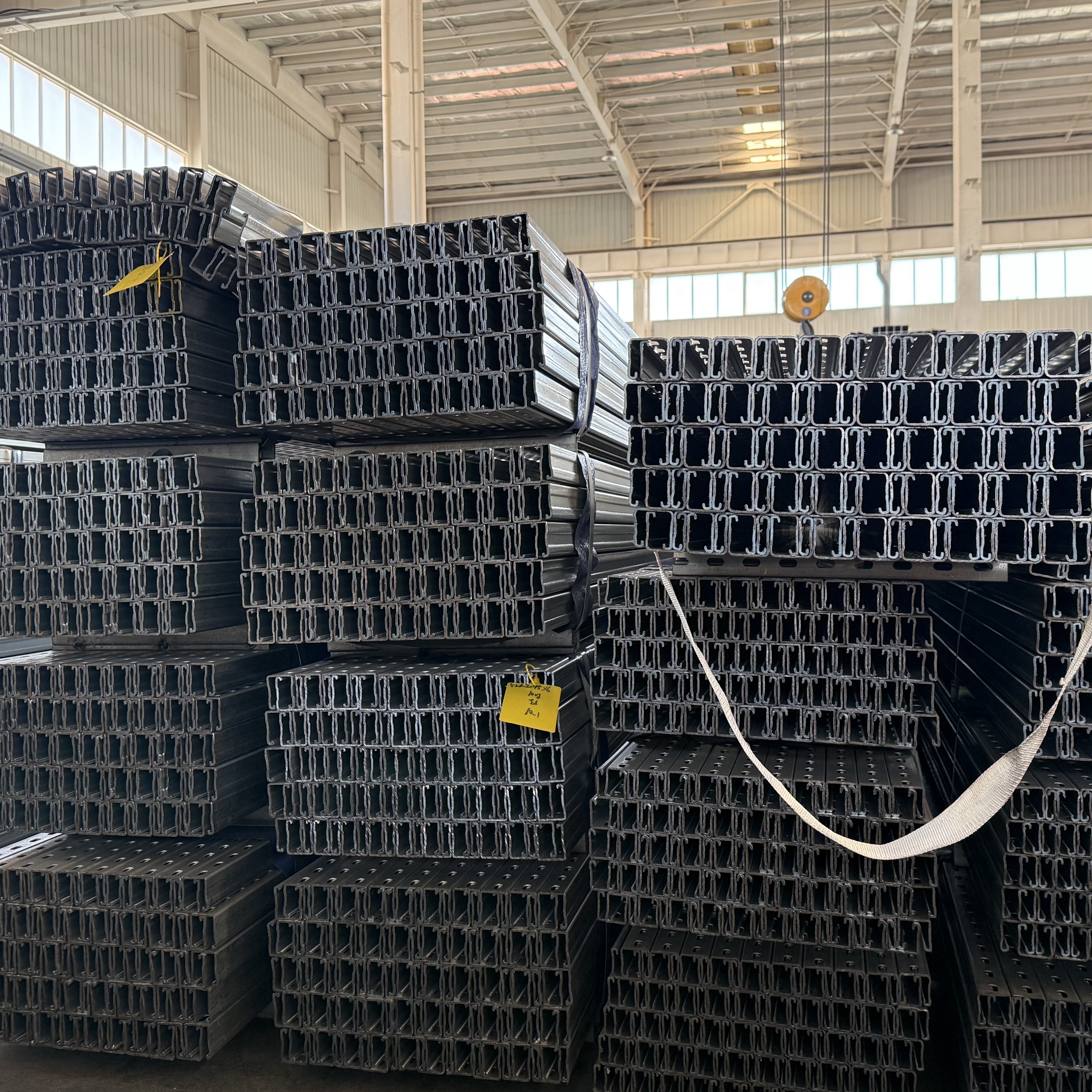 Өнеркәсіптік жобаларда көміртегі болат каналын пайдаланудың пайдасы