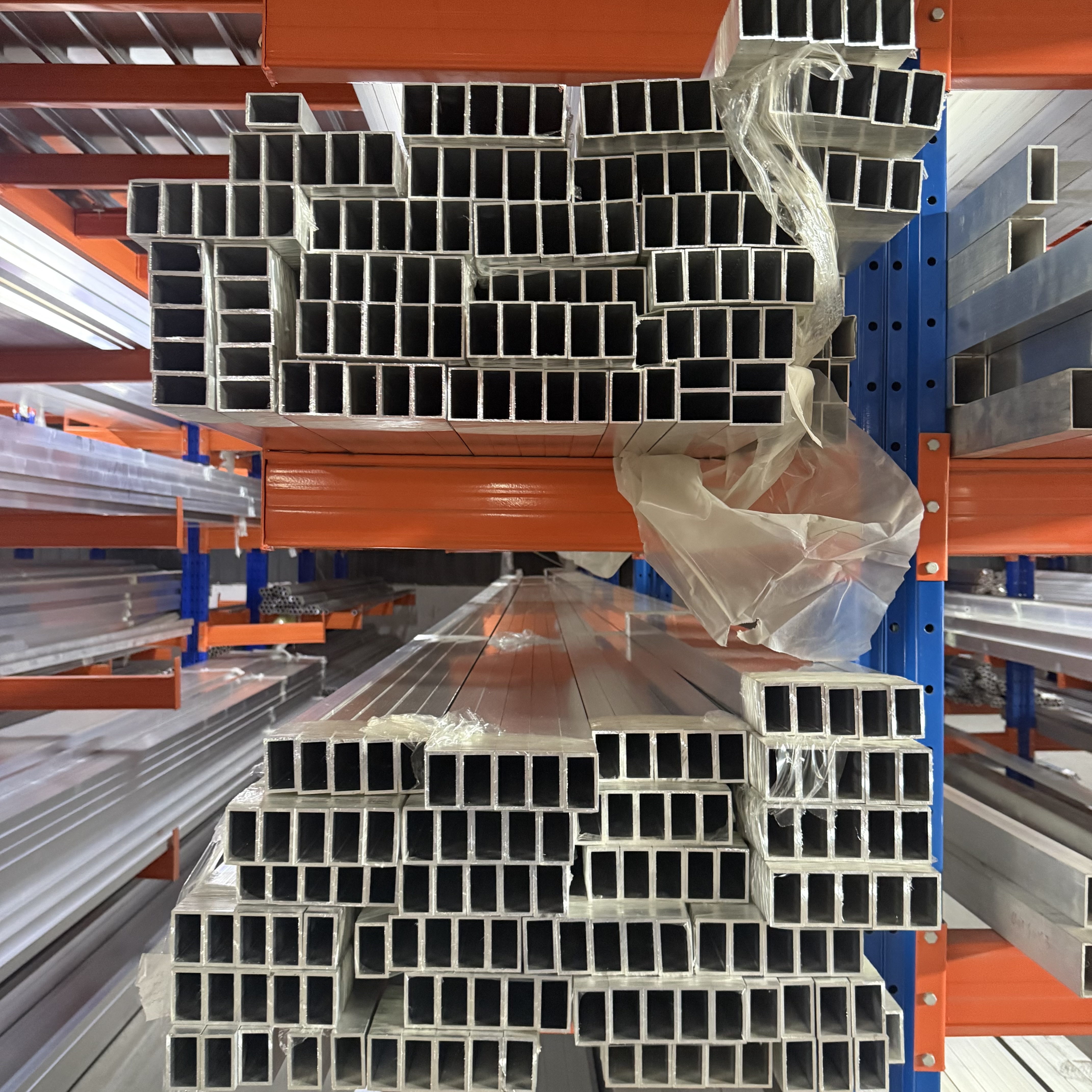 لوله فولادی آلومینیومی، لوله‌های مربعی بدون درز