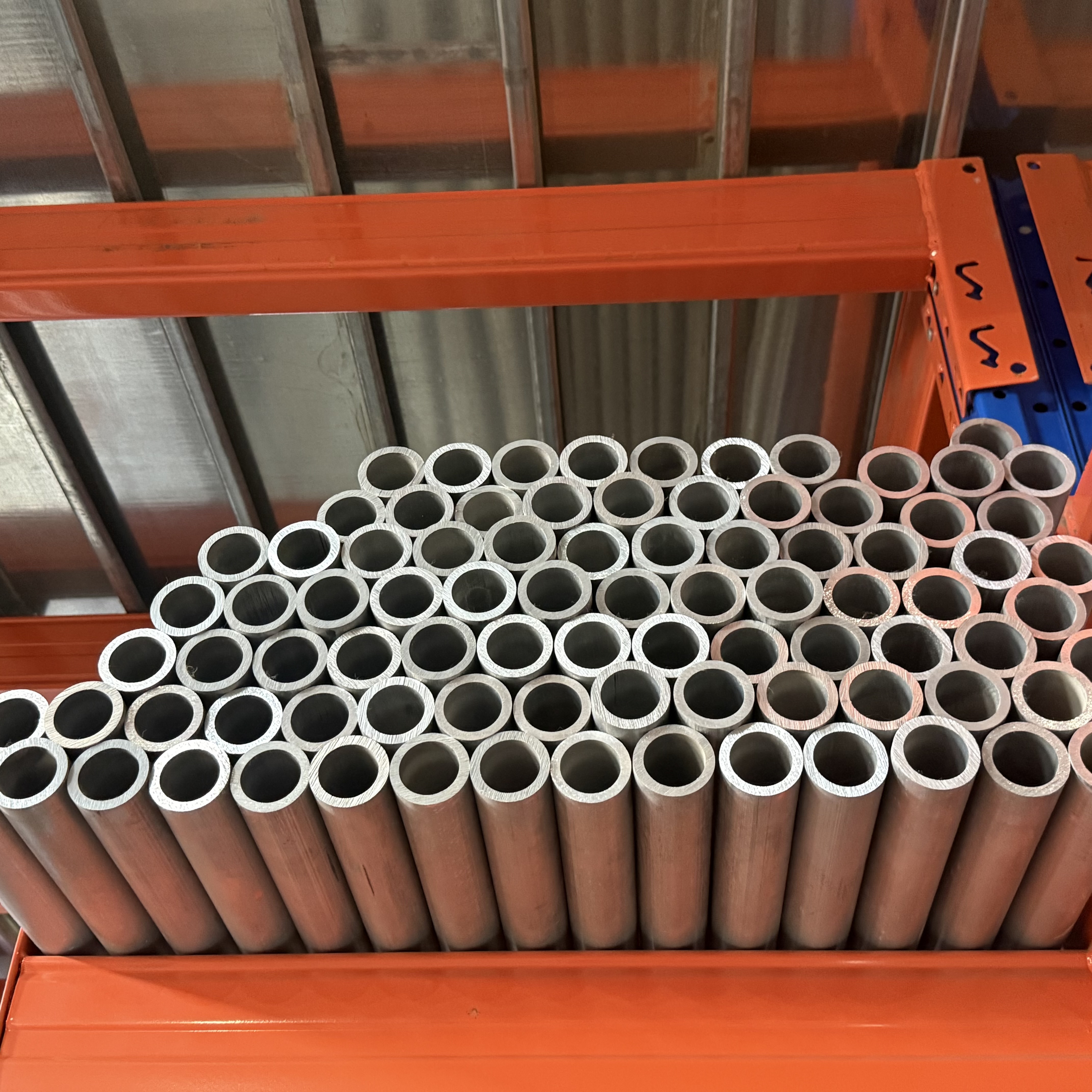 لوله آلومینیومی گرد مطابق استانداردهای JIS و ASTM، لوله بدون درز