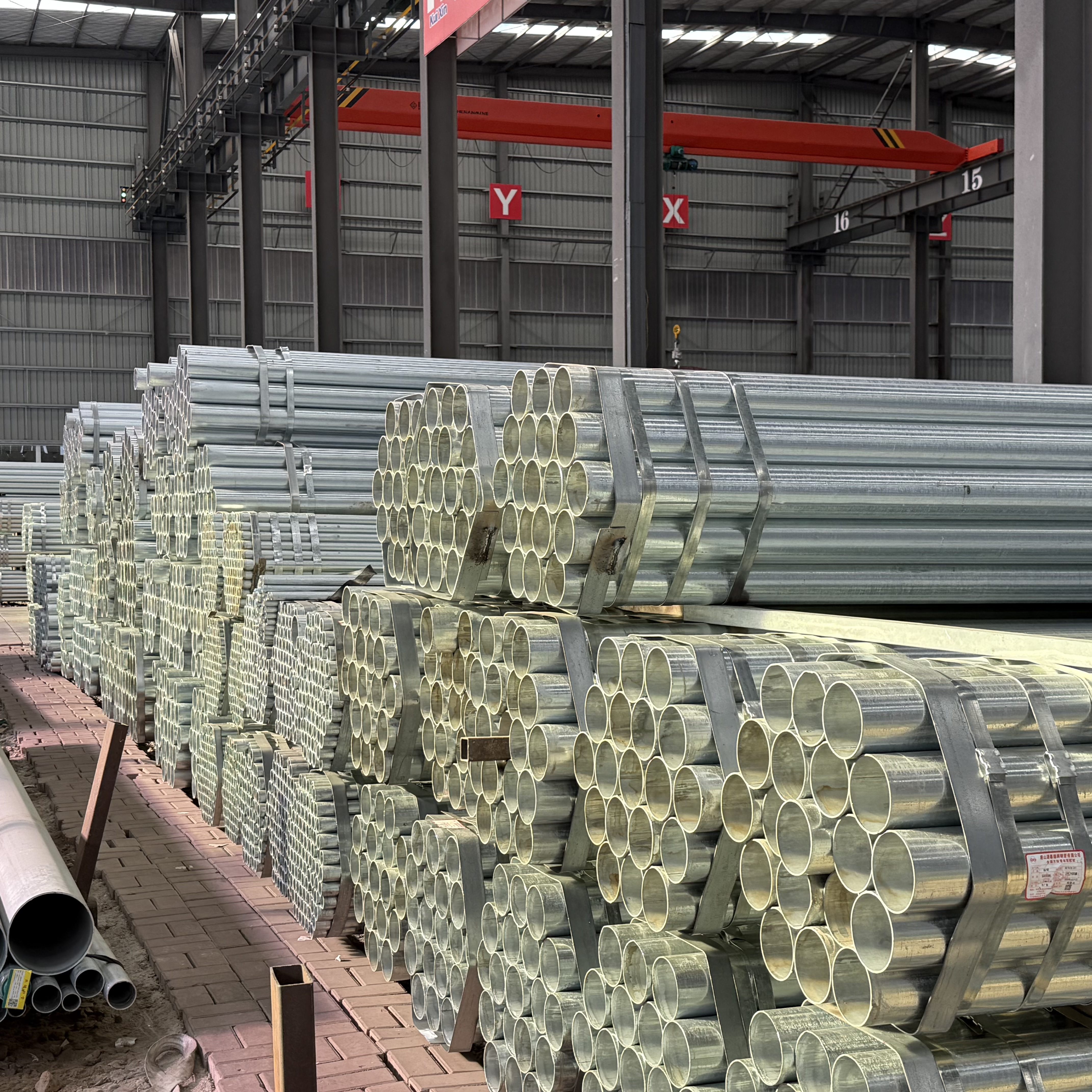 تفاوت‌های خواص بین فولاد نورد گرم و فولاد نورد سرد