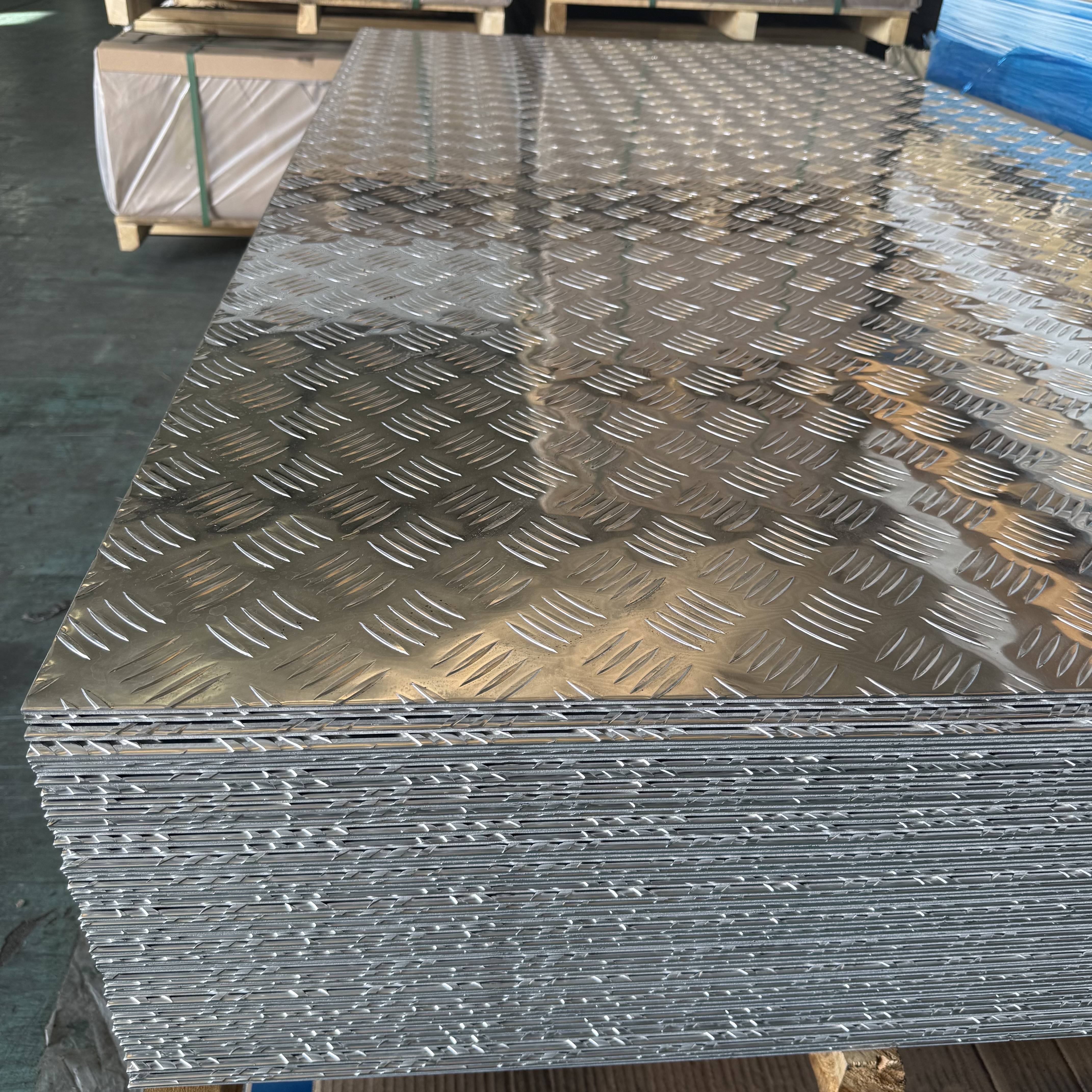 ورق آلومینیومی معرق‌دار