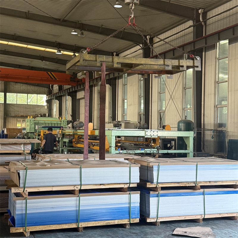 AR500 çelik plakayı diğer malzemelerden ayıran özellikler