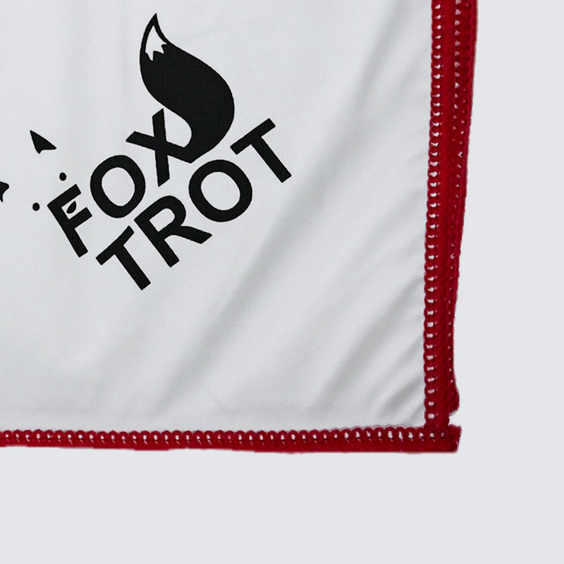 มอบของขวัญที่เต็มไปด้วยเสียงหัวเราะและความอบอุ่นด้วยผ้าห่มแบบมีฟู๊ดลูกหมาที่น่าหลงใหลของเรา