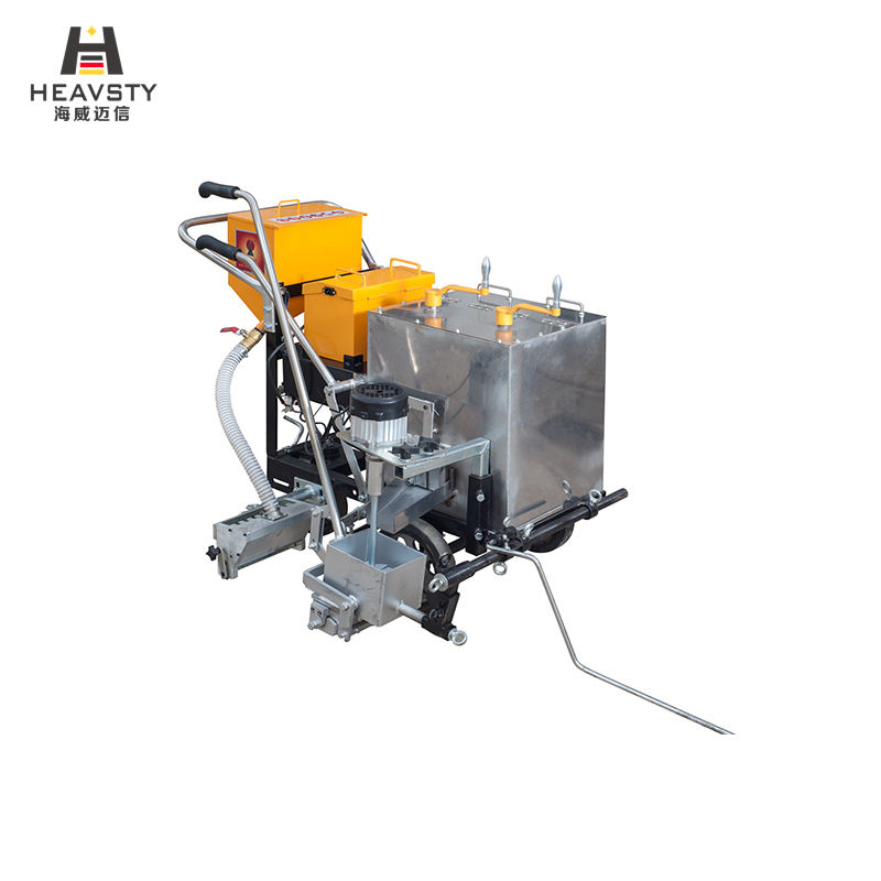 Vạch kẻ đường sáng rõ, dễ nhìn thấy để định hướng di chuyển