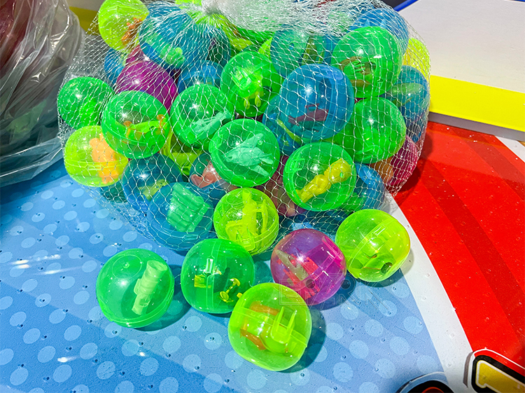 Most Popular Capsule Toy Vending Machine Bouncing Ball Vending Machine supplier