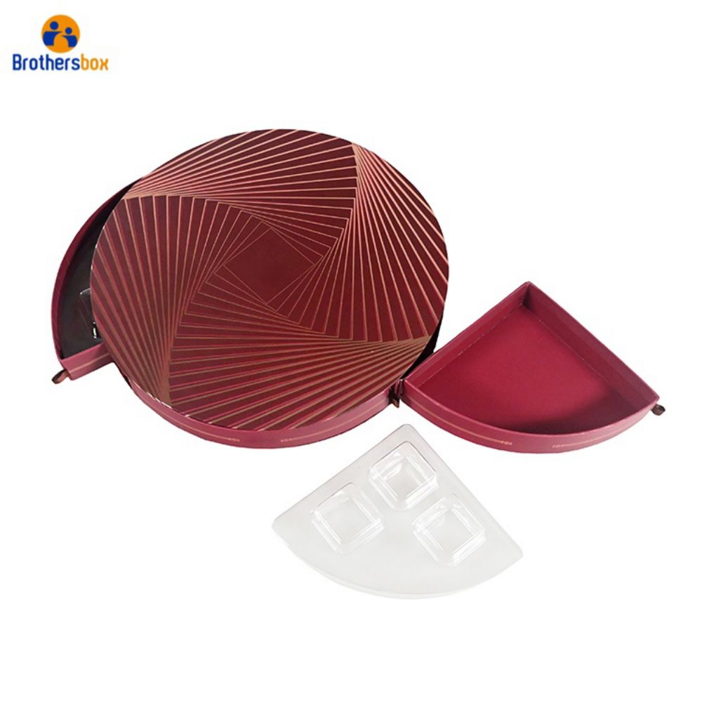 Wyraź się dzięki naszym eleganckim i sofistykowanym luksusowym pudełkom na biżuterię