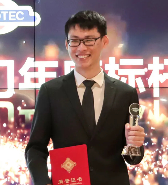James Xiao